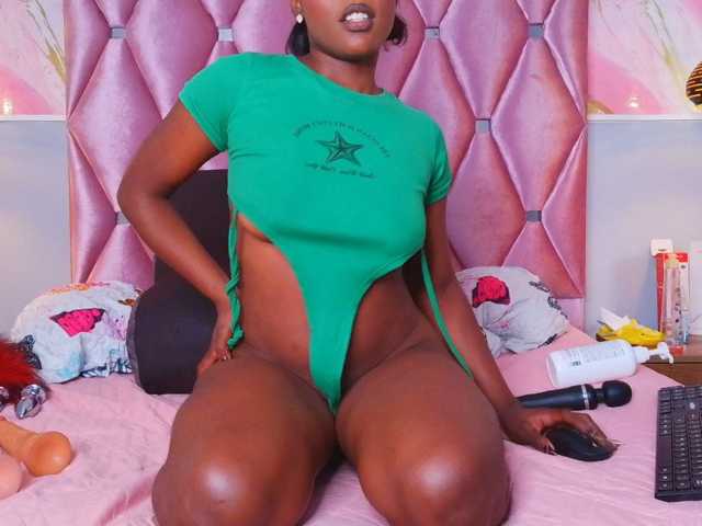 TIFFANY-EVANS live cam on BongaCams