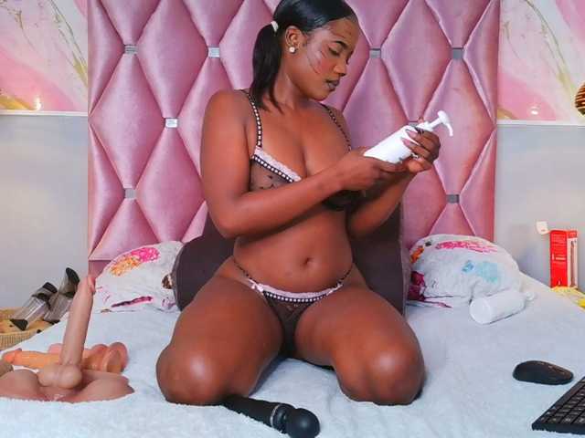 TIFFANY-EVANS live cam on BongaCams