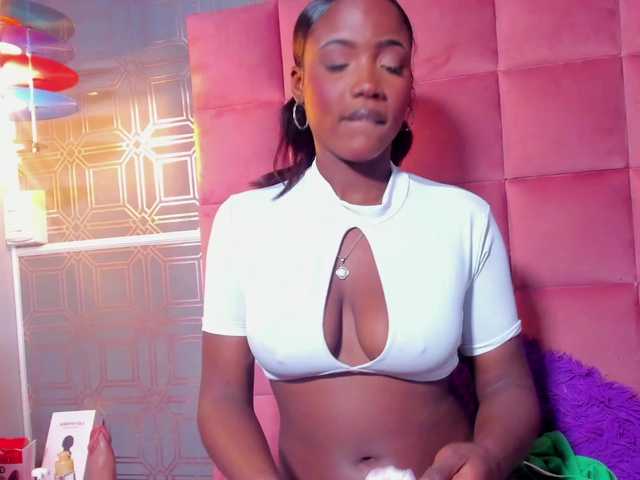 TIFFANY-EVANS live cam on BongaCams