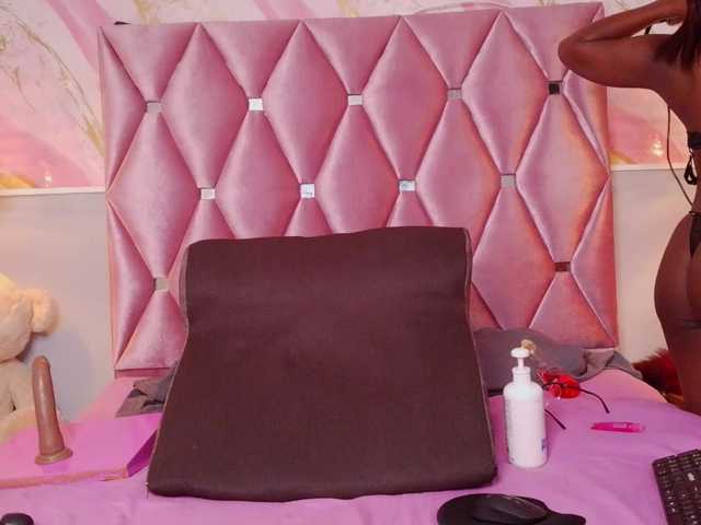 TIFFANY-EVANS live cam on BongaCams