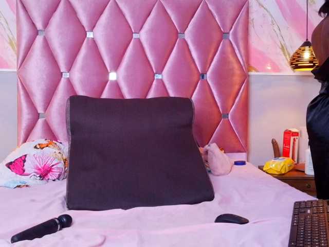 TIFFANY-EVANS live cam on BongaCams