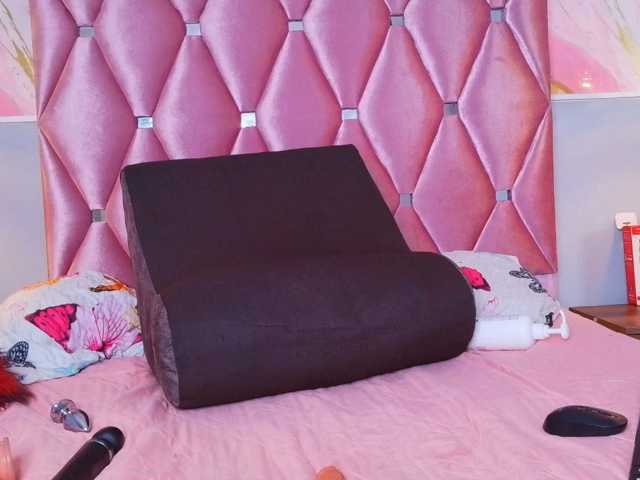 TIFFANY-EVANS live cam on BongaCams