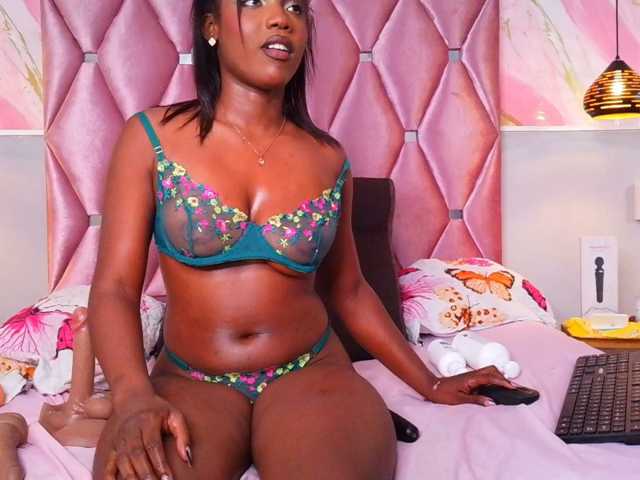 TIFFANY-EVANS live cam on BongaCams