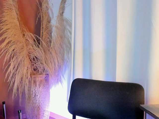 naia-cruzz live cam on BongaCams