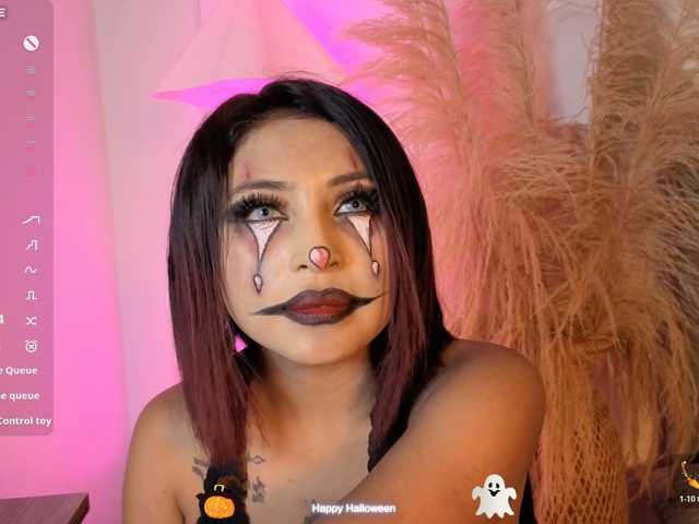 naia-cruzz live cam on BongaCams