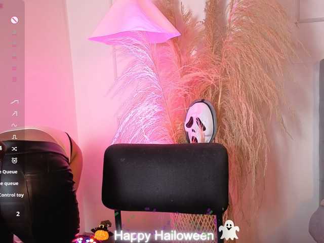 naia-cruzz live cam on BongaCams