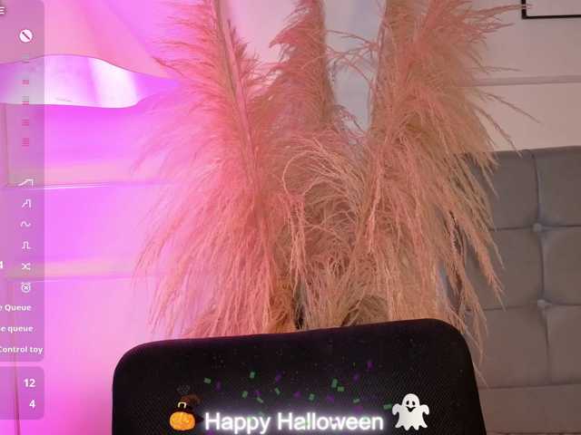 naia-cruzz live cam on BongaCams