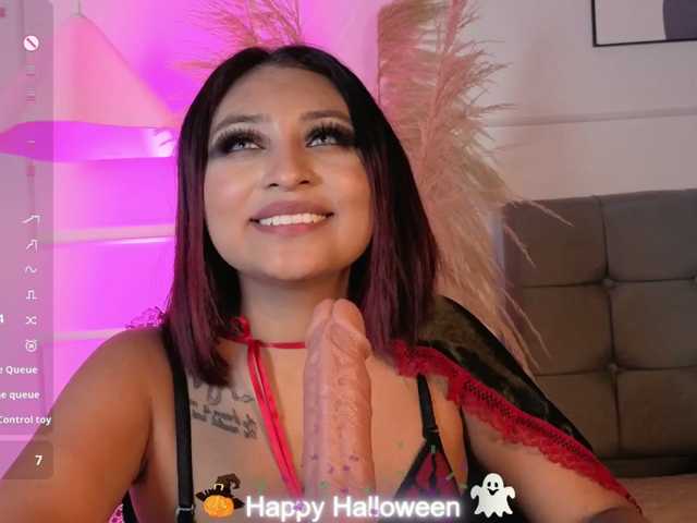 naia-cruzz live cam on BongaCams