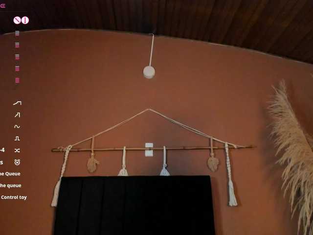 naia-cruzz live cam on BongaCams