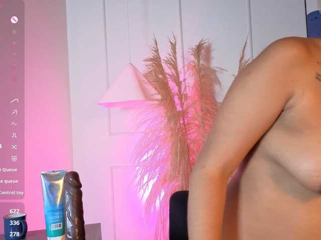 naia-cruzz live cam preview