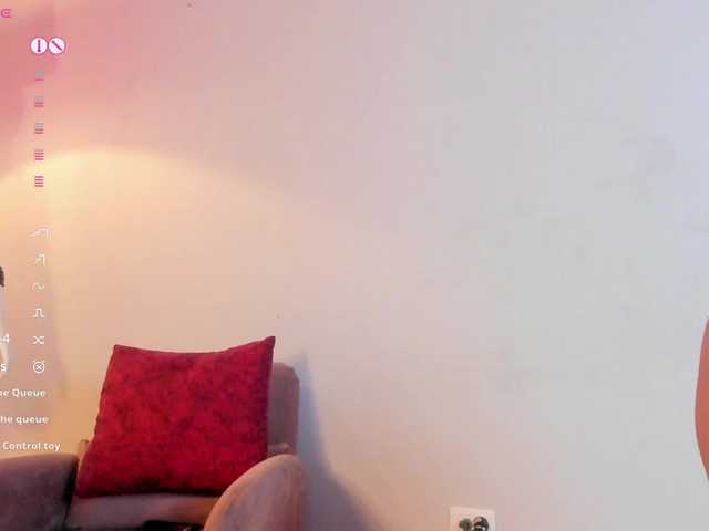 naia-cruzz live cam on BongaCams