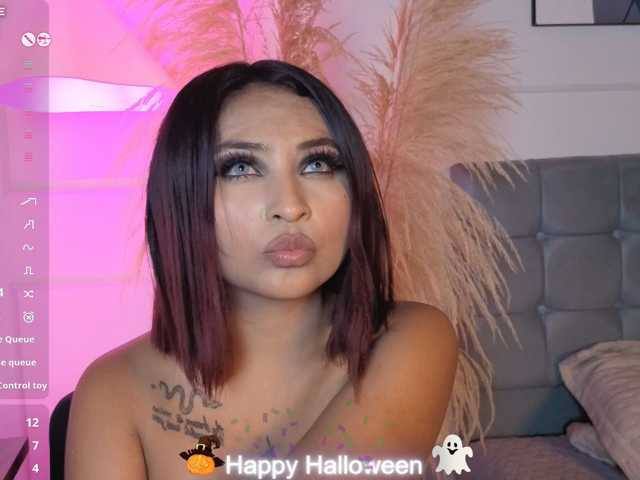 naia-cruzz live cam on BongaCams