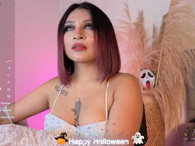 naia-cruzz live cam on BongaCams