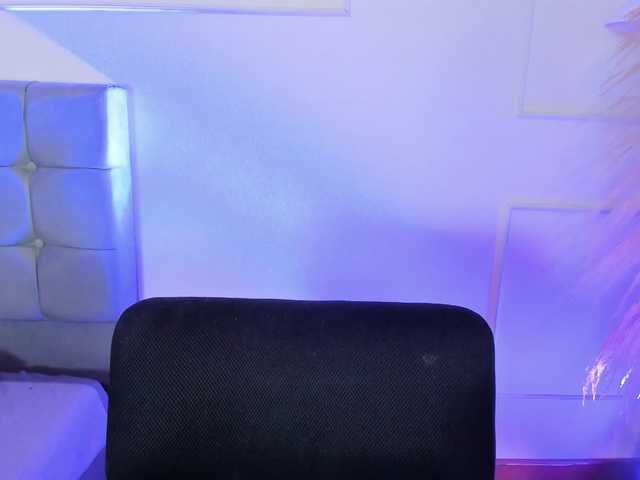 naia-cruzz live cam on BongaCams
