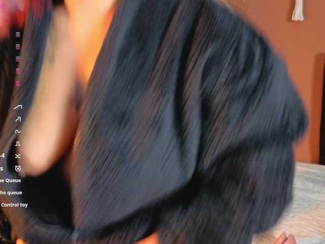 naia-cruzz live cam on BongaCams