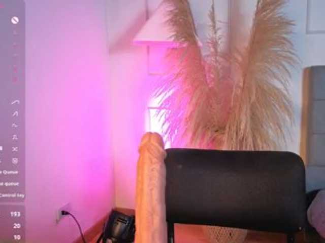 naia-cruzz live cam on BongaCams