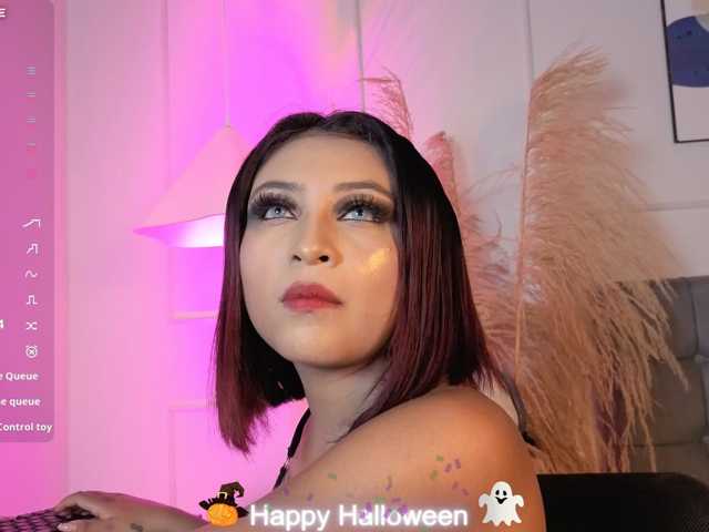 naia-cruzz live cam on BongaCams