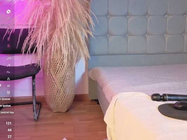 naia-cruzz live cam on BongaCams