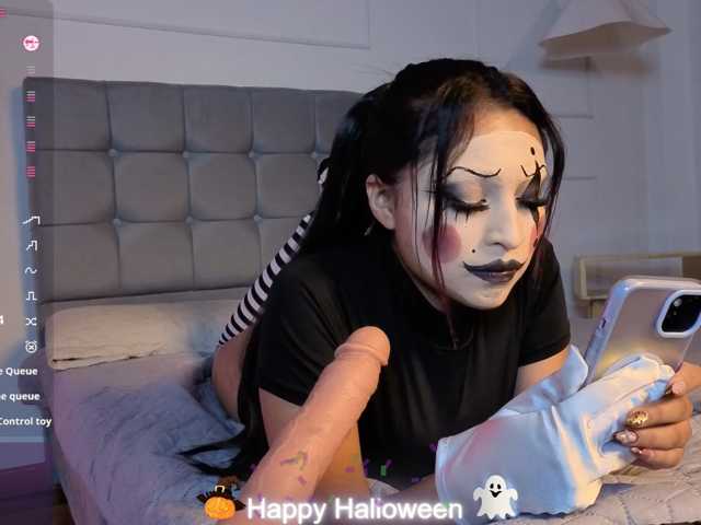 naia-cruzz live cam on BongaCams