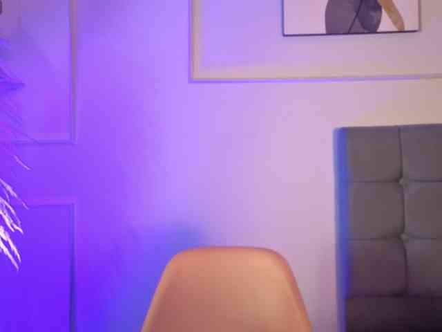 naia-cruzz webcam