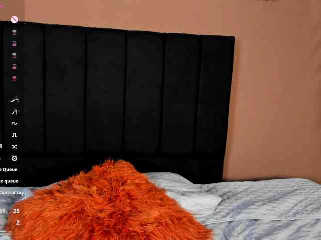naia-cruzz webcam