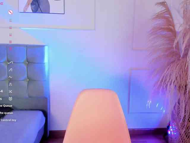 naia-cruzz webcam