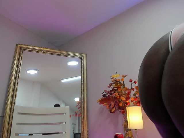 Niky-Brownn live cam on BongaCams