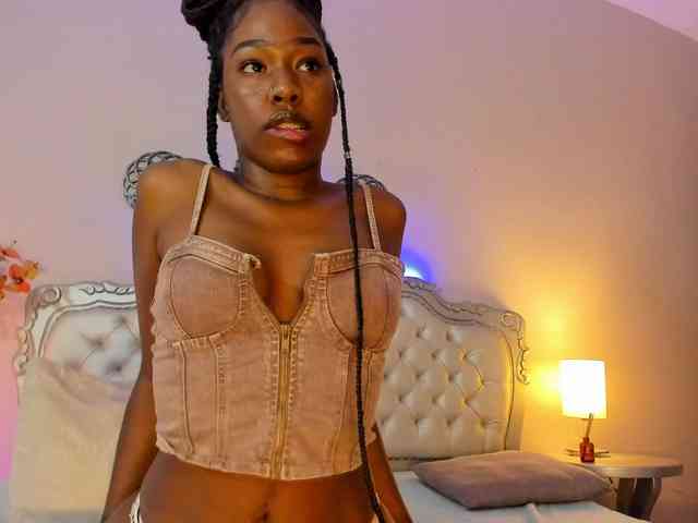 Niky-Brownn webcam
