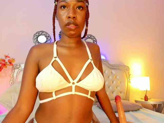 Niky-Brownn webcam