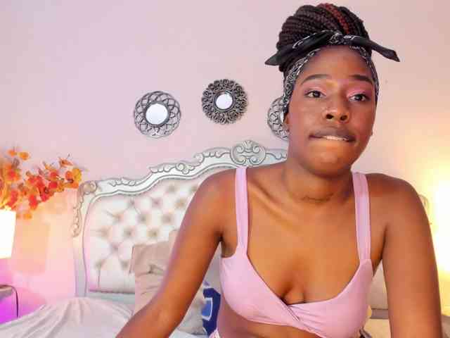 Niky-Brownn webcam