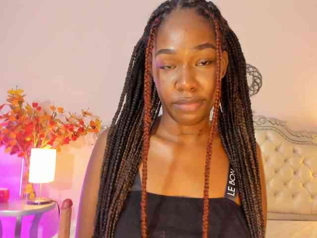 Niky-Brownn webcam