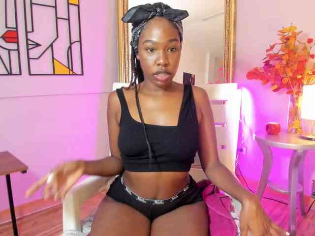 Niky-Brownn webcam