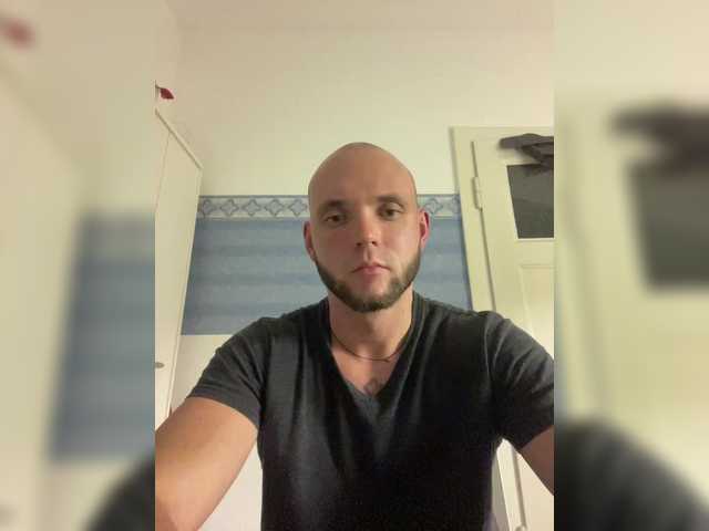 LuckyBoyy11 live cam