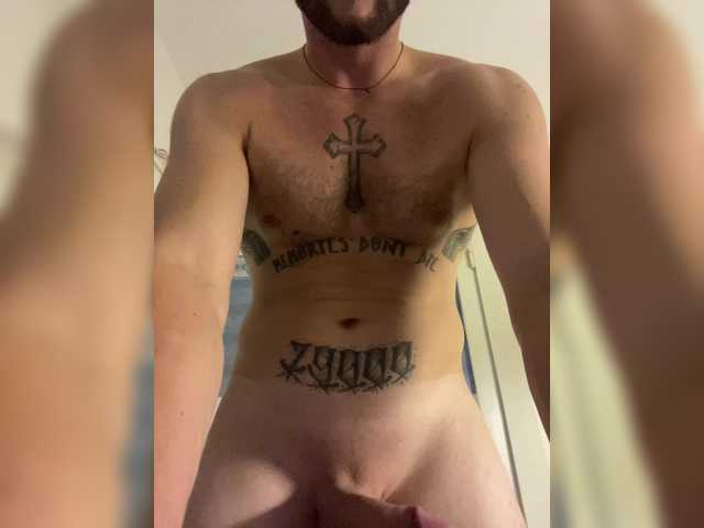 LuckyBoyy11 live cam