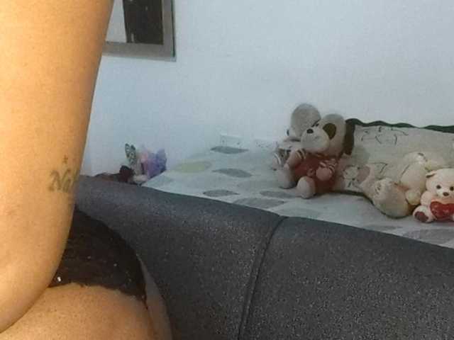 Angiee1 live cam on BongaCams