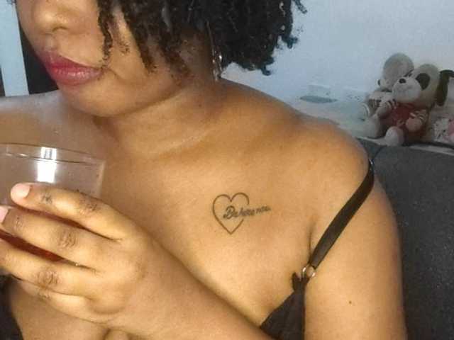 Angiee1 live cam on BongaCams
