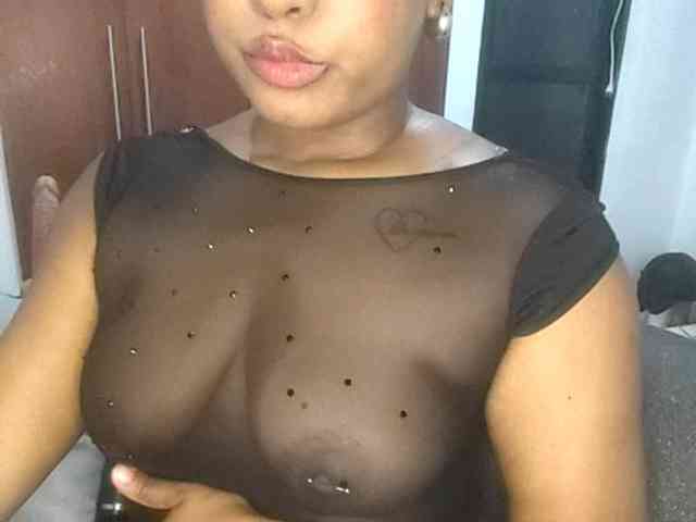 Angiee1 webcam