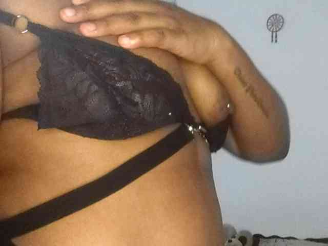Angiee1 webcam
