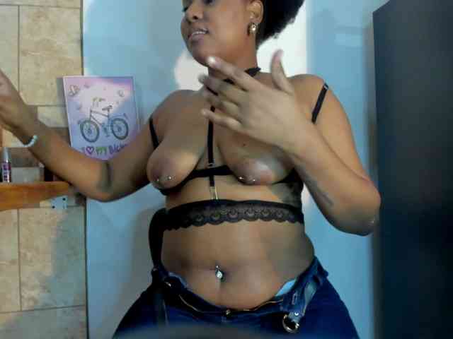 Angiee1 webcam