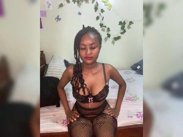 Aprilca live cam on BongaCams