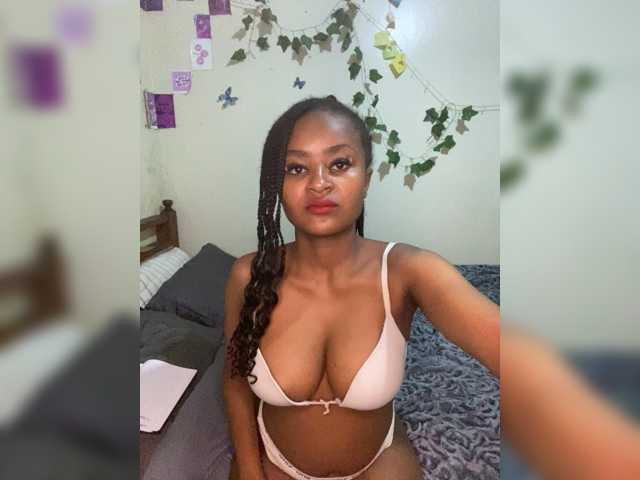 Aprilca live cam on BongaCams