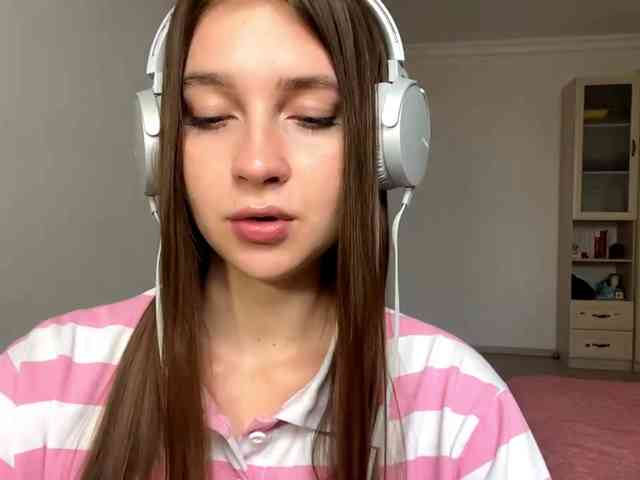 YuLoarca Live Webcam on BongaCams