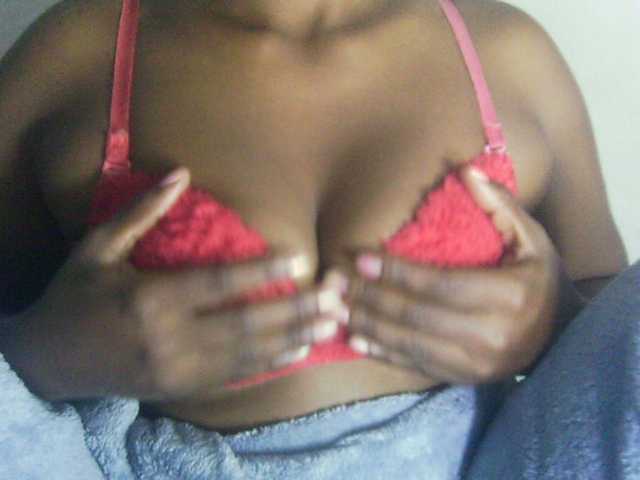 Eveliny live cam on BongaCams