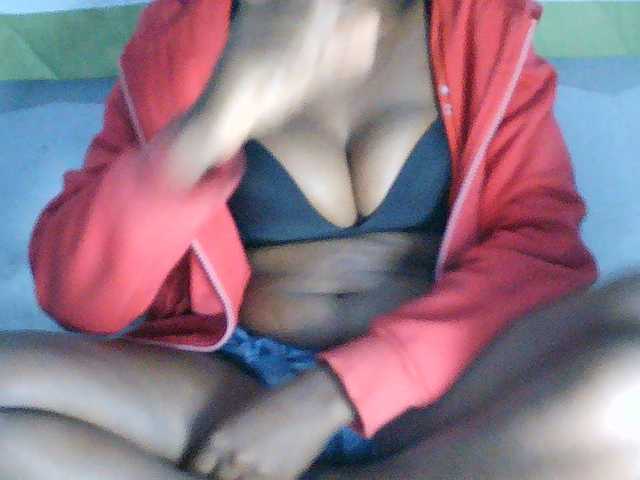 Eveliny live cam on BongaCams