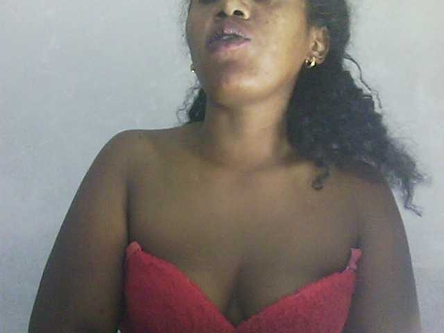 Eveliny live cam on BongaCams