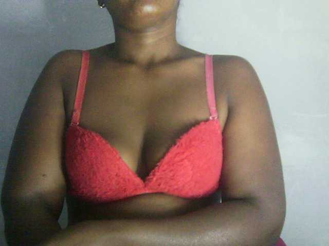 Eveliny live cam on BongaCams