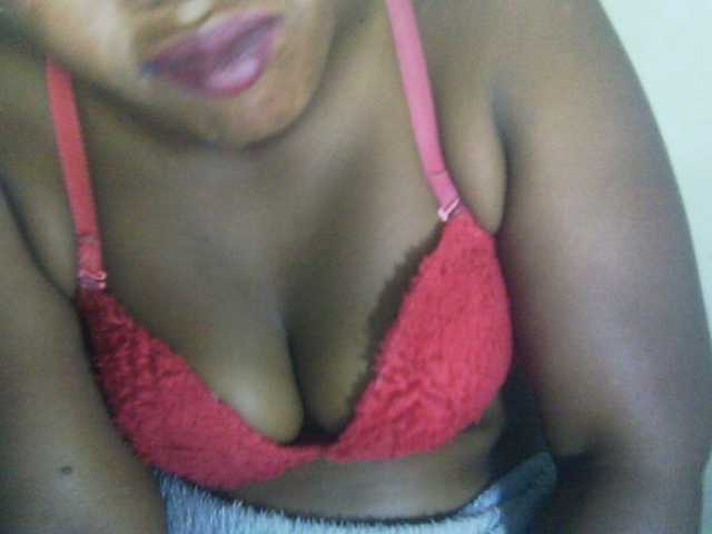 Eveliny live cam on BongaCams