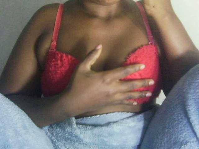Eveliny live cam on BongaCams