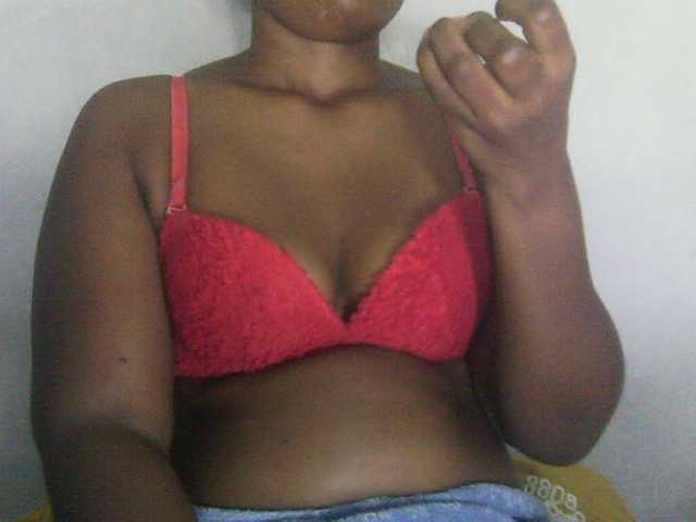 Eveliny live cam on BongaCams
