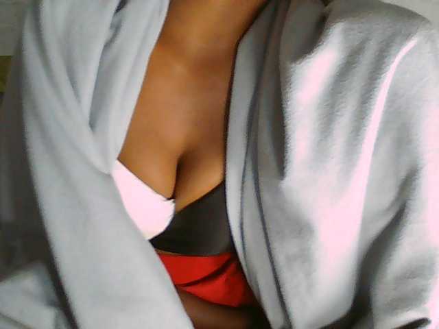 Eveliny live cam on BongaCams
